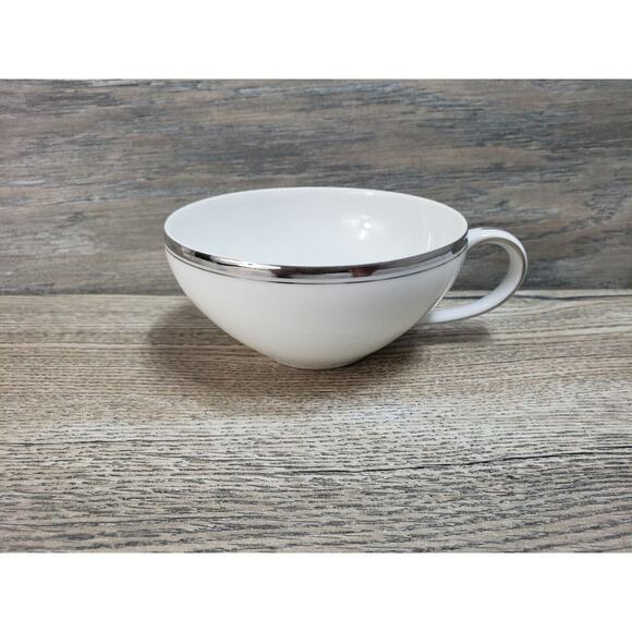 Fukagawa Arita Hand Painted Small Tea Cup Silver Pattern 900P - Picture 1 of 9